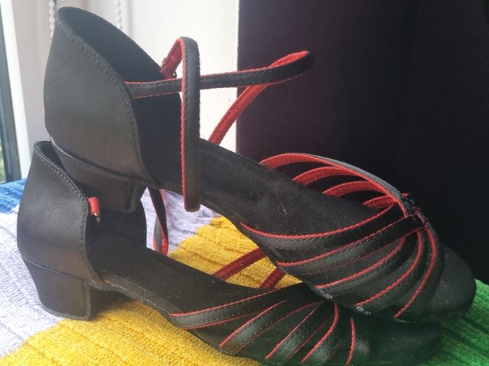 Brand new black red Latin dance shoes size UK 3 or 4