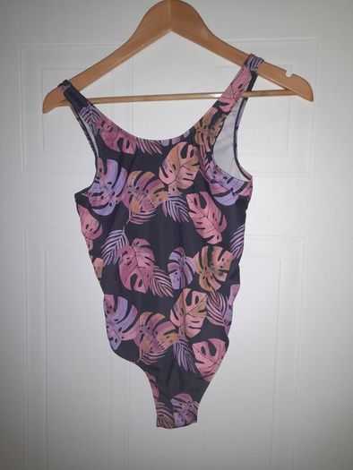 girls swimsuit