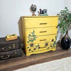 Chest of drawers