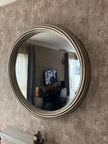 Gold mirror