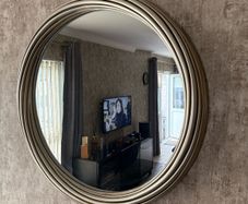 Gold mirror