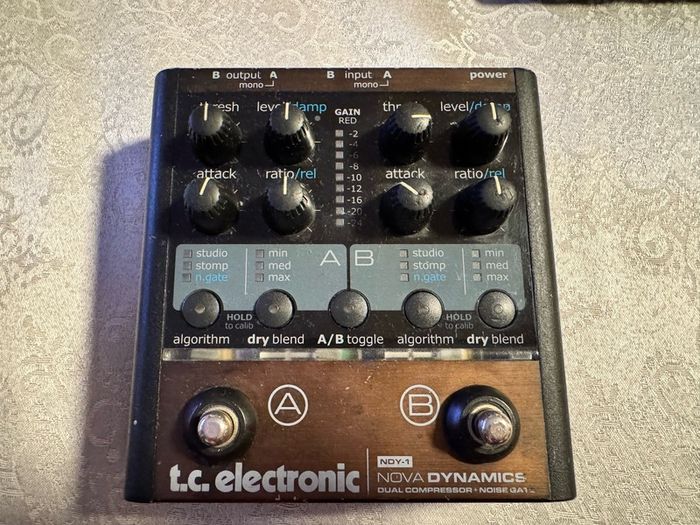 TC Electronic Nova Dynamic -2 compressors/ noise gate in one pedal