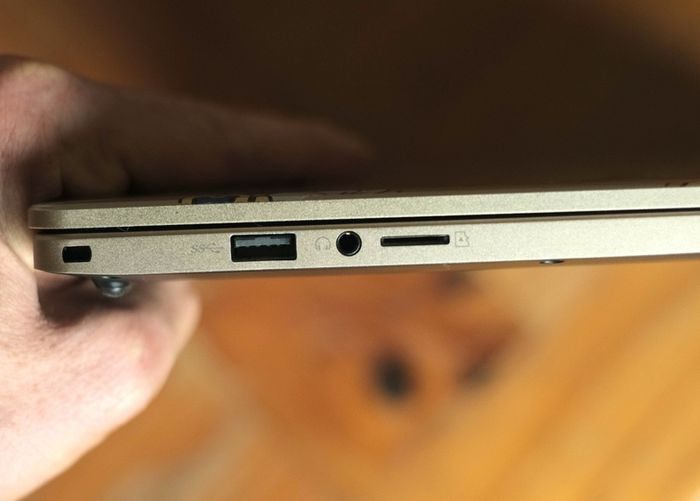 Avita 14' Laptop_NS14A8