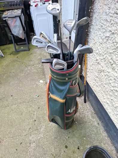 Full set of clubs suit beginner