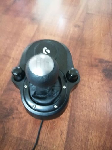 Logitech G920 Driving Force Racing Wheel for Xbox and PC