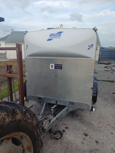 Cattle trailer