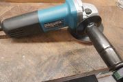 Makita angle grinder 9558HNR