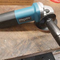 Makita angle grinder 9558HNR