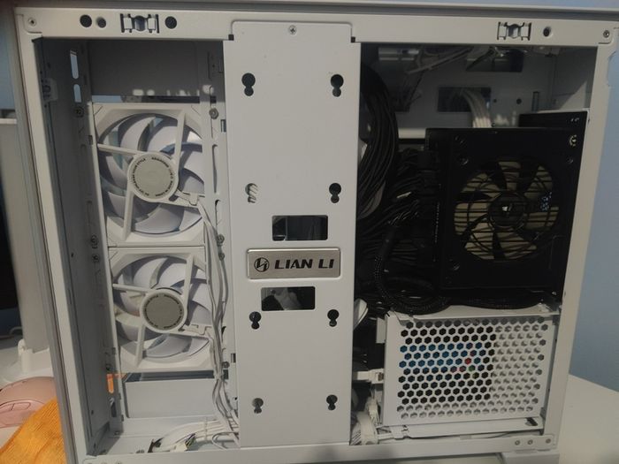 High-End Gaming PC - Ryzen 7 9800X3D - RTX 3080 - 32GB DDR5 - White Build - Like new