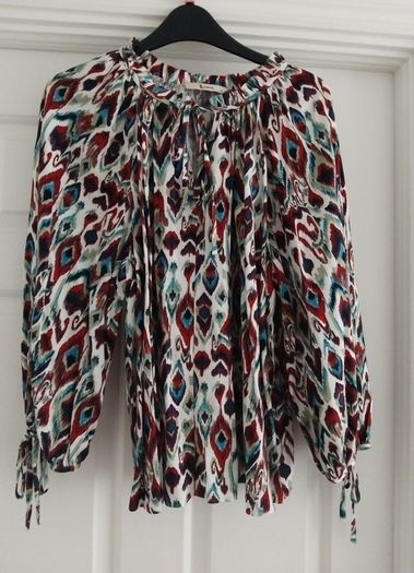 Multicoloures tie sleave Top size 12