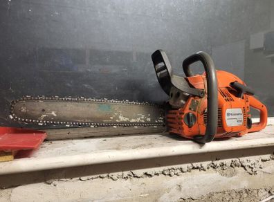 Husqvarna 450 X-TORQ chainsaw