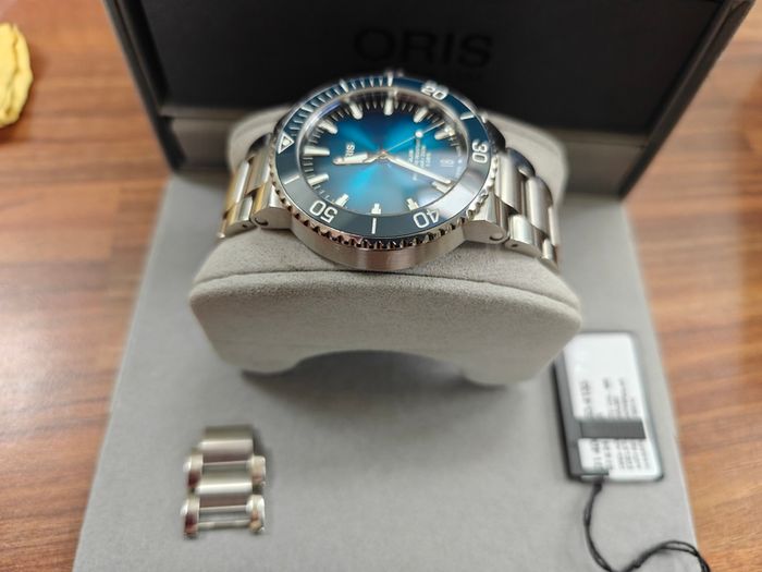 Oris Aquis Calibre 400 Swiss Watch