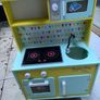 Kids toy kitchen Image 2