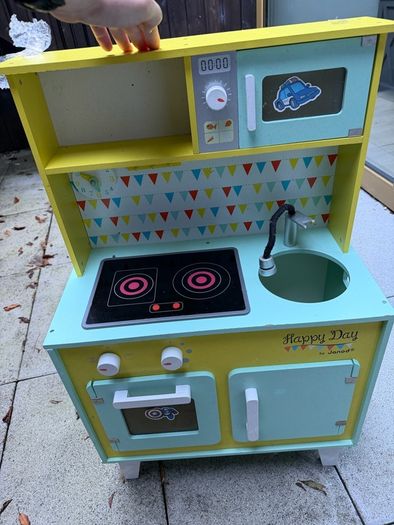 Kids toy kitchen