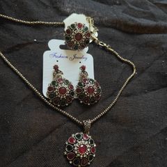 antique style necklace
