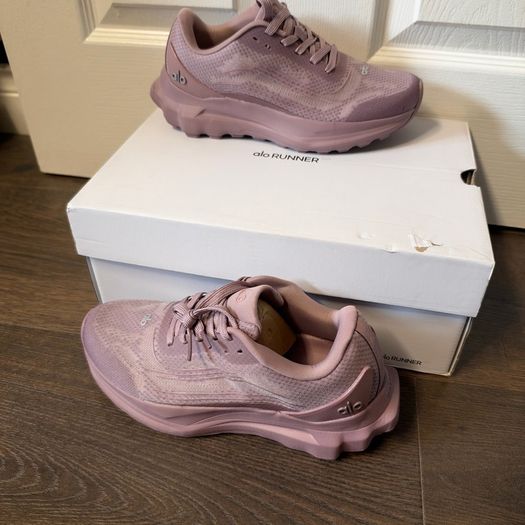Alo shoes size 5 uk