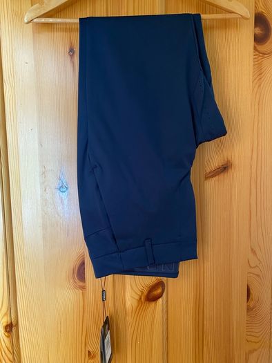 Under Armour slim pants 32/30