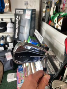 Taylormade Qi Irons