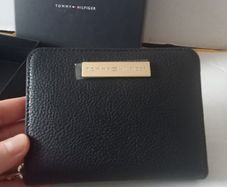New Tommy Hilfiger Wallet