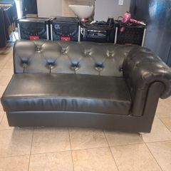 Waiting chair