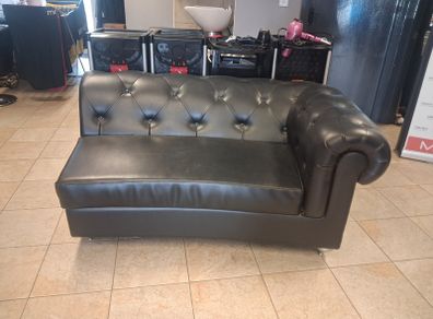 Waiting chair