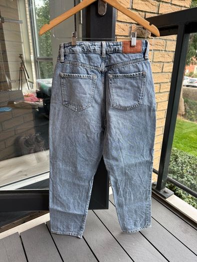 ZARA Light Blue Straight-Leg Jeans Size EU 36