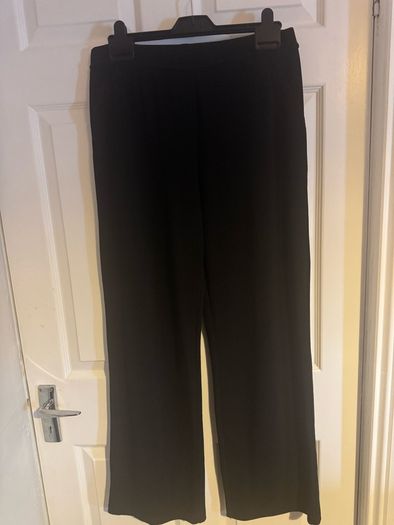 Dunnes Stores Black elastic wide leg pants size UK16 EU44 Long leg Postage included