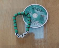 'Debut' Taylor Swift Friendship Bracelet