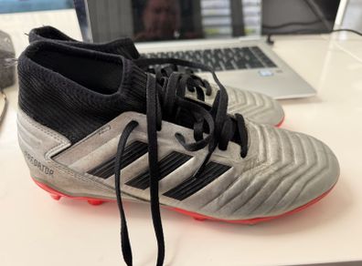 Adidas Predator size 5.5