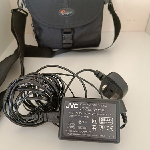 JVC MiniDV Digital Camcorder - Charger, Battery & Lowepro Bag