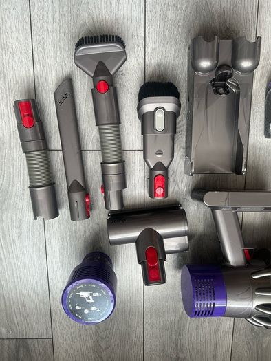 Dyson V10 Vacuum Cleaner