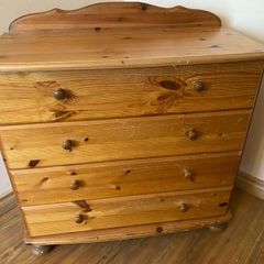 Pine Chest of Drawers