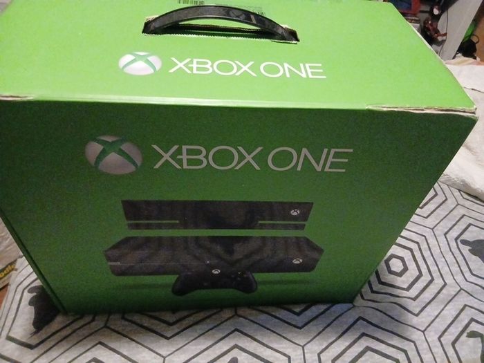 xbox one boxed with kinect