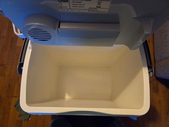 Rocktrail e30b Electric cool box