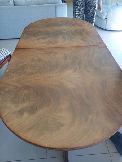 Mahonogy Dining Table & Chairs