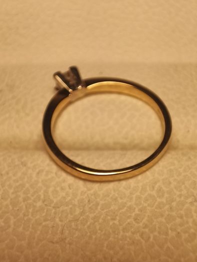 18ct Gold Vintage Refurbished Petite Diamond Solitaire Ring