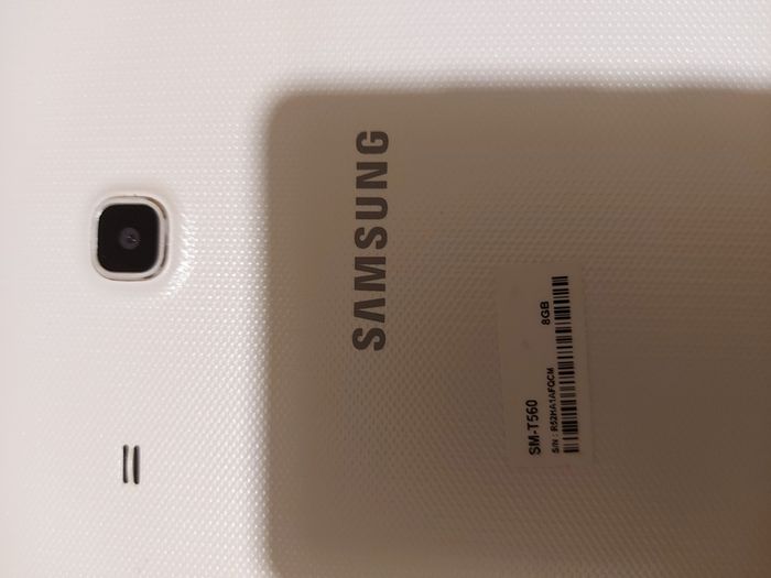 Samsung Galaxy Tab E, Model SM-T560, 8GB plus 8GB SD Card (16GB Total), includes 16 childrens movies for their entertainment
