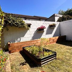 Raised Sleepers Garden Bed / Heavy Duty Retaining Wall