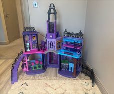Dolls house Monster high
