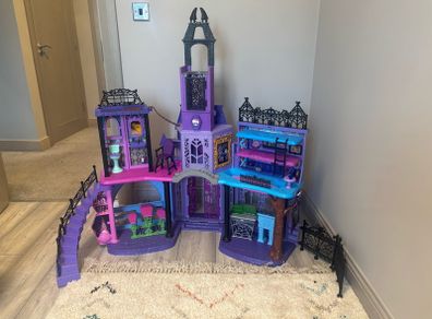 Dolls house Monster high