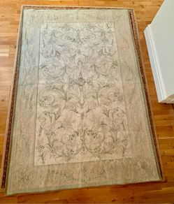 Immaculate Laura Ashley Rug