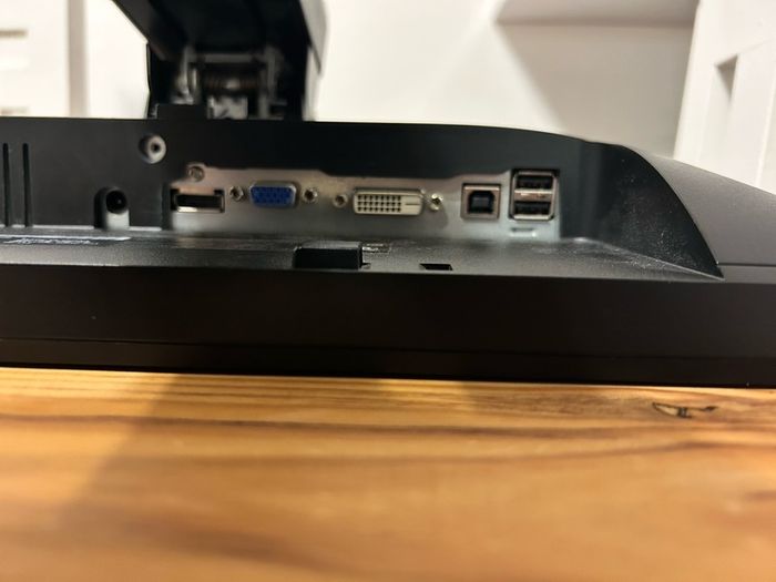 Dell Monitor With Stand
