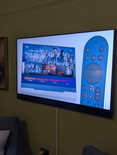 Sky Glass TV (Gen 1) 65" Green (rare). Immaculate!