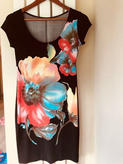 Gorgeous summer dress, size S, worn once