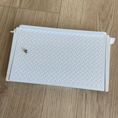 Spyder adjustable screen shelf