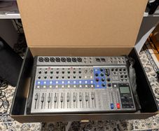 ZOOM LiveTrak L12 (1st edition)