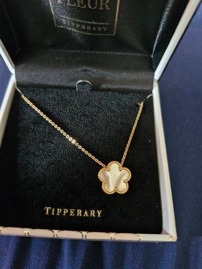 Womens Necklace / Tipperary Crystal Collection