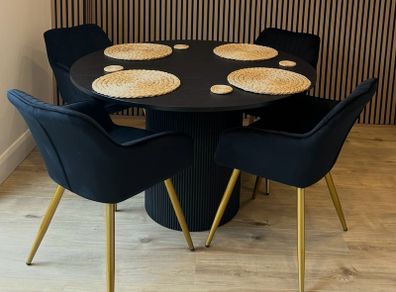 table & chairs