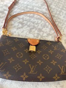 Louis Vuitton Pochette Tirette bag