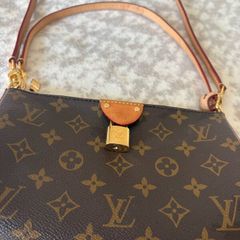 Louis Vuitton Pochette Tirette bag